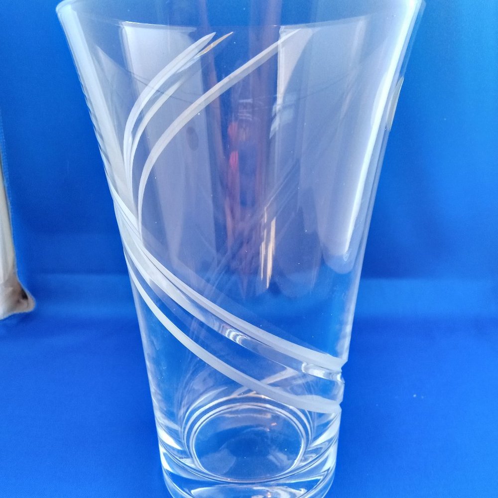 Vintage 8'' Crystal vase cut swirl design Cristal J G Durand